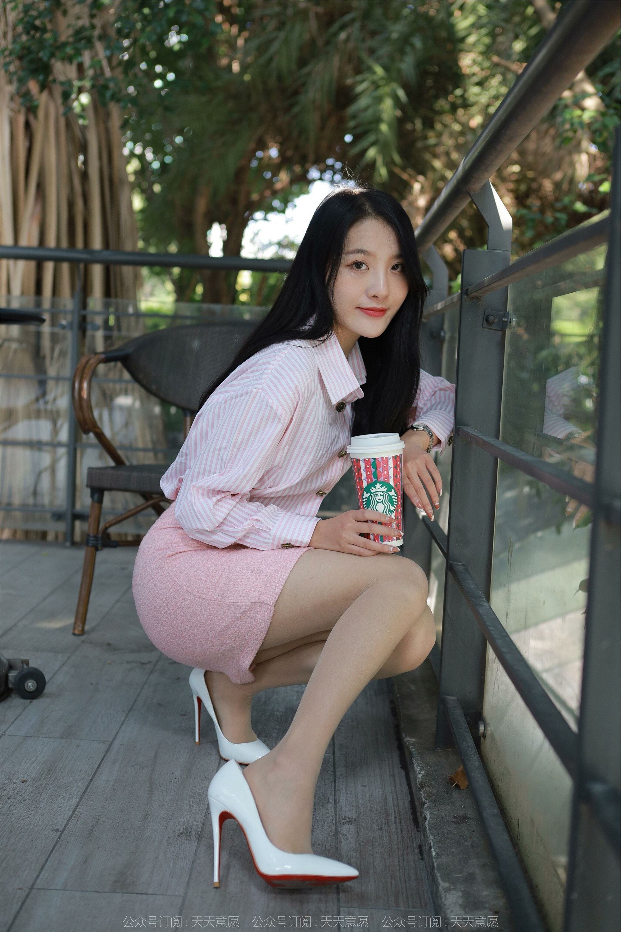 IESS异思趣向  2022.03.08 丝享家1022：婉萍《粉嫩的下午茶》